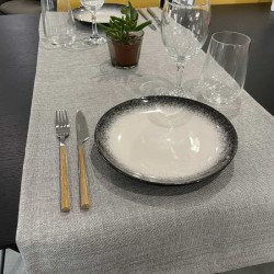 chemin-table-restaurant-sans-repassage-gris